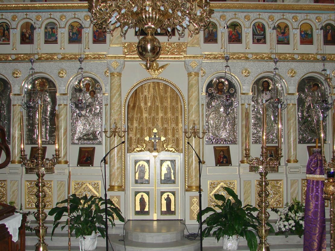 Διακόσμηση του τέμπλου του Ιερού Ναού Αγίου Νικολάου στο Κόρθι Άνδρου