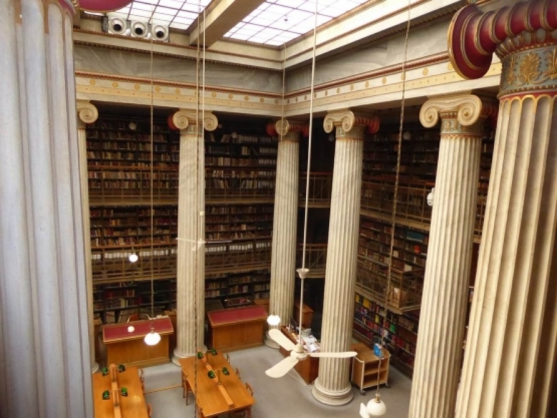 Καθαρισμός-συντήρηση της συλλογής βιβλίων της Εθνικής Βιβλιοθήκης της Ελλάδας